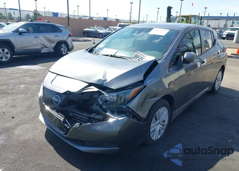 2024 Nissan Leaf S z USA, uszkodzony, nr VIN 1N4AZ1BV2RC556367